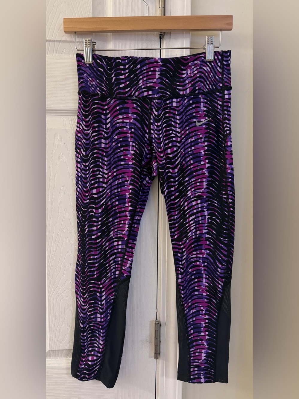 Nike Dri-FIT Epic Lux Cropped Running Tights – Purple/Black Print
